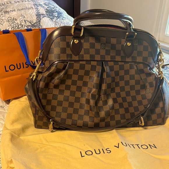 Louis Vuitton Handbags - LOUIS VUITTON Trevi Shoulder Bag